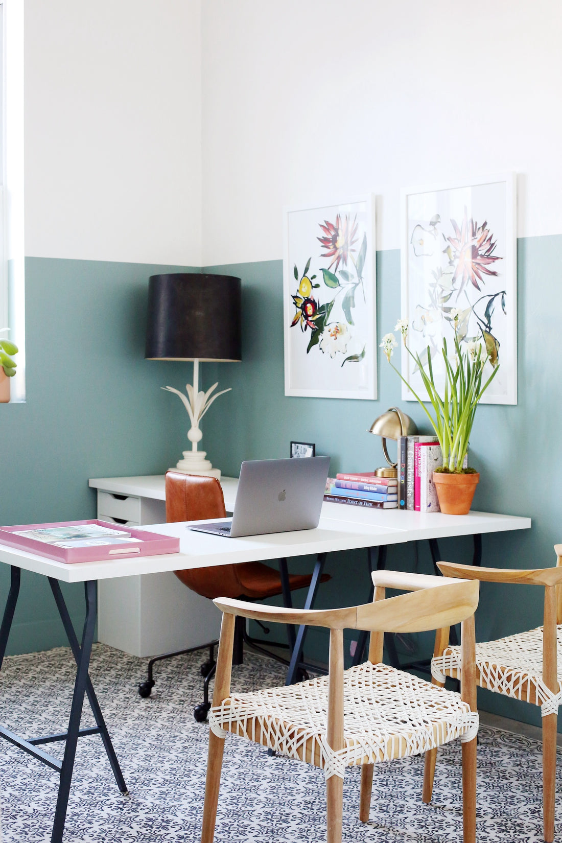 How to Decorate Your Office